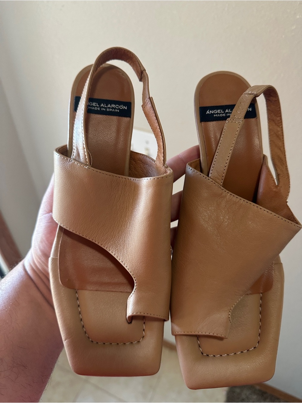 Ángel Alarcón Tan Leather Slingback Sandals